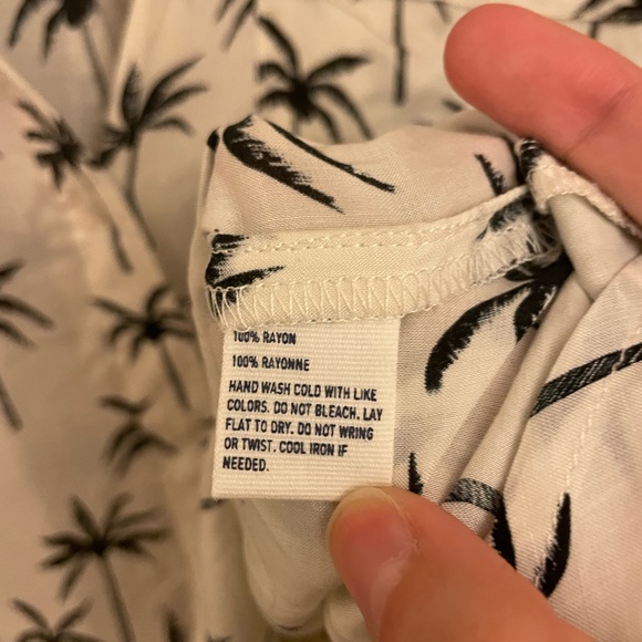 AEO Palm Tree Button Down Blouse - Picture 6 of 7